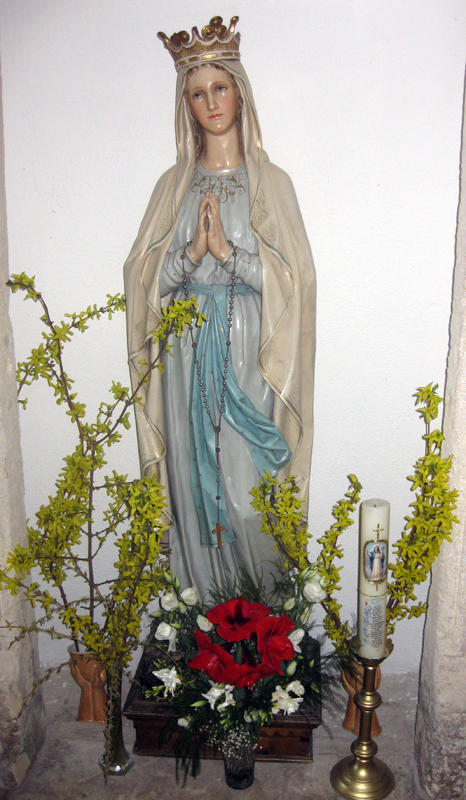 Mária szobor
