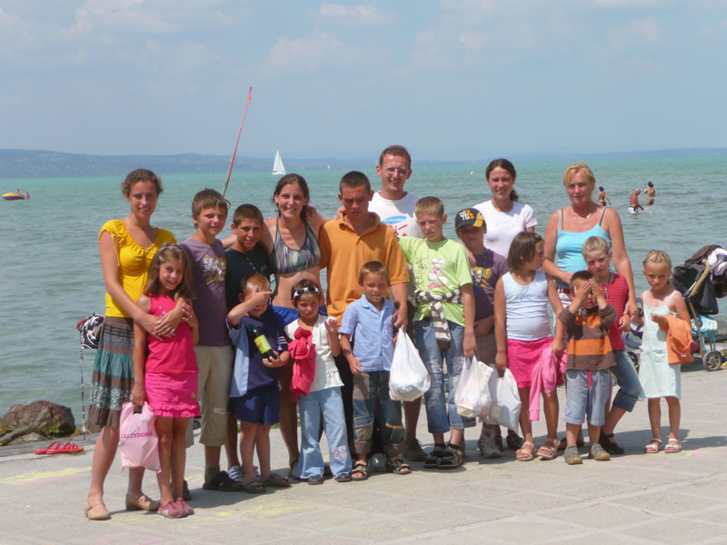 Gyerekeink a Balatonon