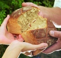 Bővebben: Úrnapja, a felmutatott kenyér ünnepe