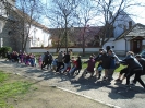Esztergomi ferences iskola diákjai Szászvároson