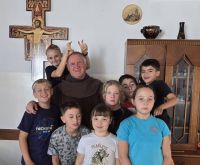 Bővebben: Isten áldása kísérje e szép nagycsaládot