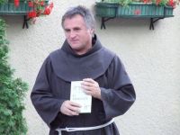 Bővebben: ÉGBE NÉZEK, DE FÖLDÖN JÁROK…