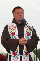Bővebben: ISTEN  MELLETTED ÁLL…