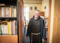 Bővebben: Böjte Csaba: azok a kiskorúak kerültek ki a védelmünk alól, akiknek a családjuk mellett támogató...