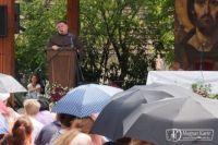 Bővebben: Jézus nem nyafogott, hogy milyen fapados körülmények fogadták 