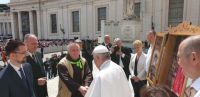 Bővebben: Ferenc pápával találkozott a Vatikánban a Böjte atya vezette gyerekcsapat