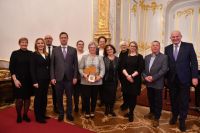 Bővebben: Első debreceniként kapott Értékteremtő Közösségekért Díjat a Halápon A Gyermekekért Közhasznú...
