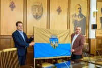 Bővebben: Hivatalosan használhatjuk, a törvény védi a zászlónkat!