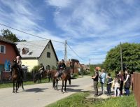 Bővebben: Uton ragyogó időben