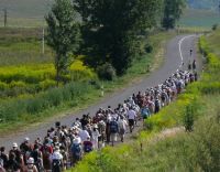 Bővebben: Kétszáz fős vándorkolostor, avagy emeld a lábad és ne kavarj