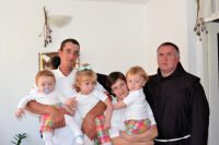 Bővebben: Megkereszteltünk ma három aranyos gyereket Árkoson