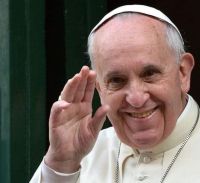 Bővebben: Ferenc pápa: béke kell bölcsőkkel és nem sírokkal teli világ