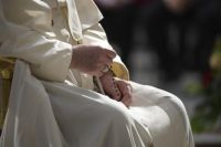 Bővebben: A megsebzett emberiség Mária segítségét kéri