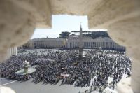 Bővebben: Ahelyett, hogy mások fölé emelkednél, merülj alá mások életébe!
