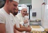 Bővebben: Ferenc pápa és konyhaművészet