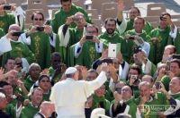 Bővebben: Pápai üzenet a tömegtájékoztatás 48. világnapjára 