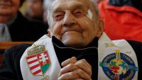 Bővebben: Placid atya: A túlélés szabályai
