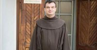 Bővebben: A kommunizmus évei „koptatta” csuhásokból igazi példaképek lettek