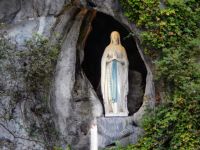 Bővebben: Szűz Mária lourdes-i jelenése – A betegek világnapja