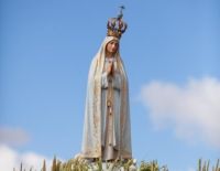 Bővebben: A Fatimai Boldogságos Szűz Mária