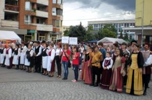 Örökségünk őrei Déva főterén a magyar és a székely himnuszt énekelték