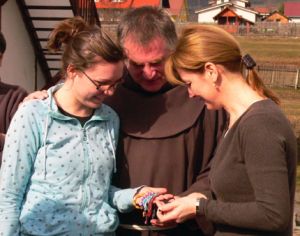 b_300_300_16777215_00_images_stories_Roviden_ajandekoz.jpg