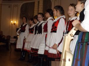 b_300_300_16777215_00_images_stories_Roviden_palotaban.jpg