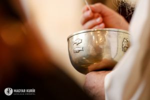 b_300_300_16777215_00_images_stories_Szent_Dokumentumok_Kehely.jpg