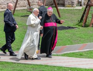 b_300_300_16777215_00_images_stories_Szent_Fopasztorok_papaJakubinyiersek.jpg