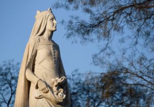 b_300_300_16777215_00_images_stories_Szent_Szentek_SzentErzsebetszobor.jpg