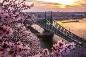 b_300_300_16777215_00_images_stories_Szep_Mualkotas_budapest_shutterstock_393259261.jpg